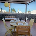 Casa Los Alisios, 86